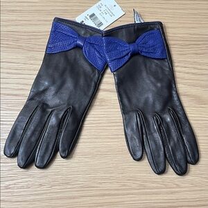 NWT Women Black Leather Gloves with Blue Bow size 7 1/2